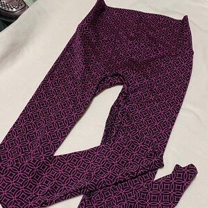 K-DEER Pink and Black Patterned Leggings